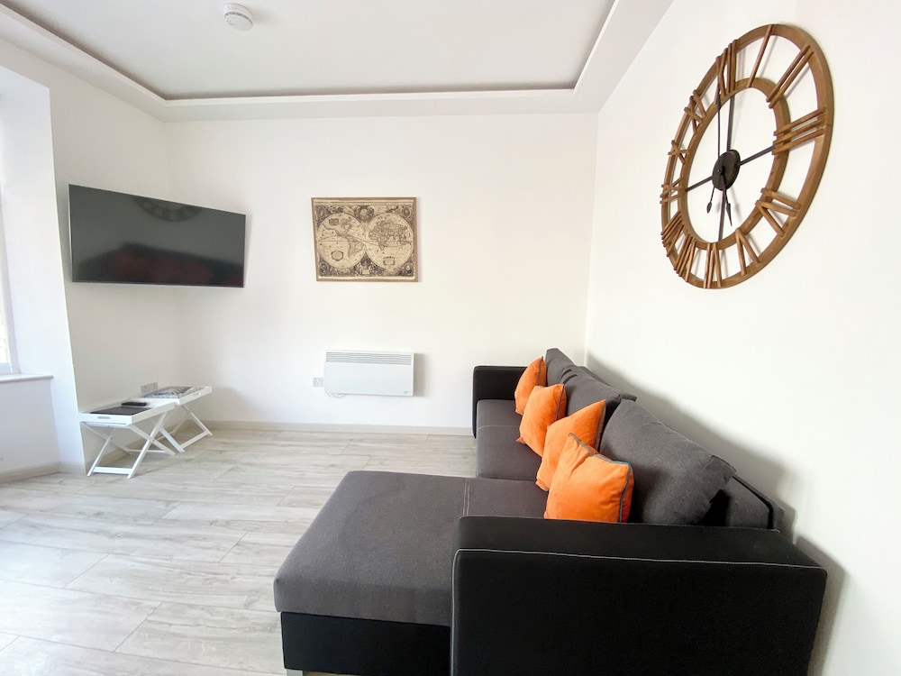 Princess Service Apartments - Town Centre view 5