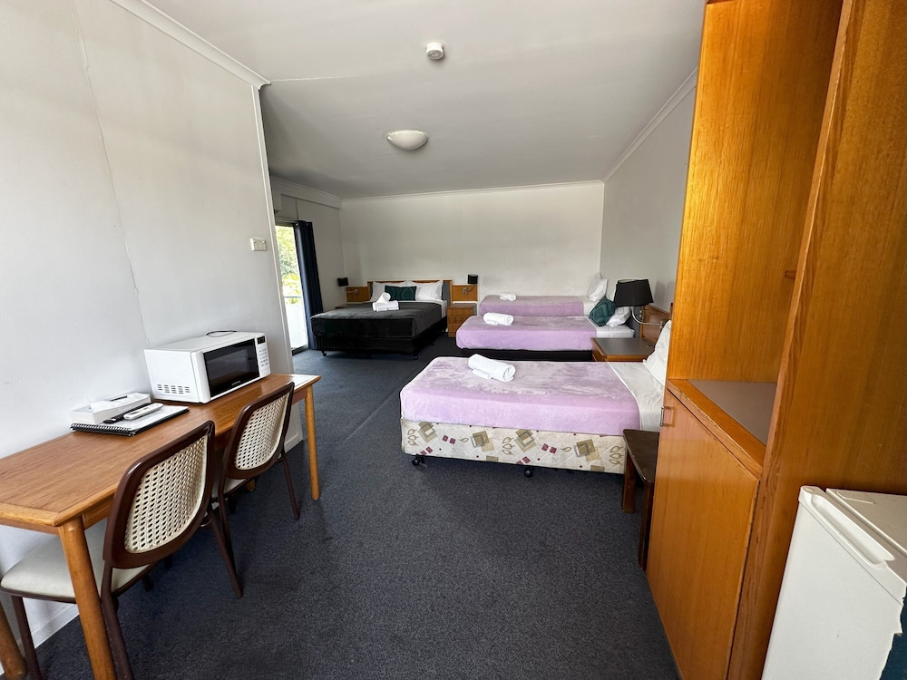 The Q Motel