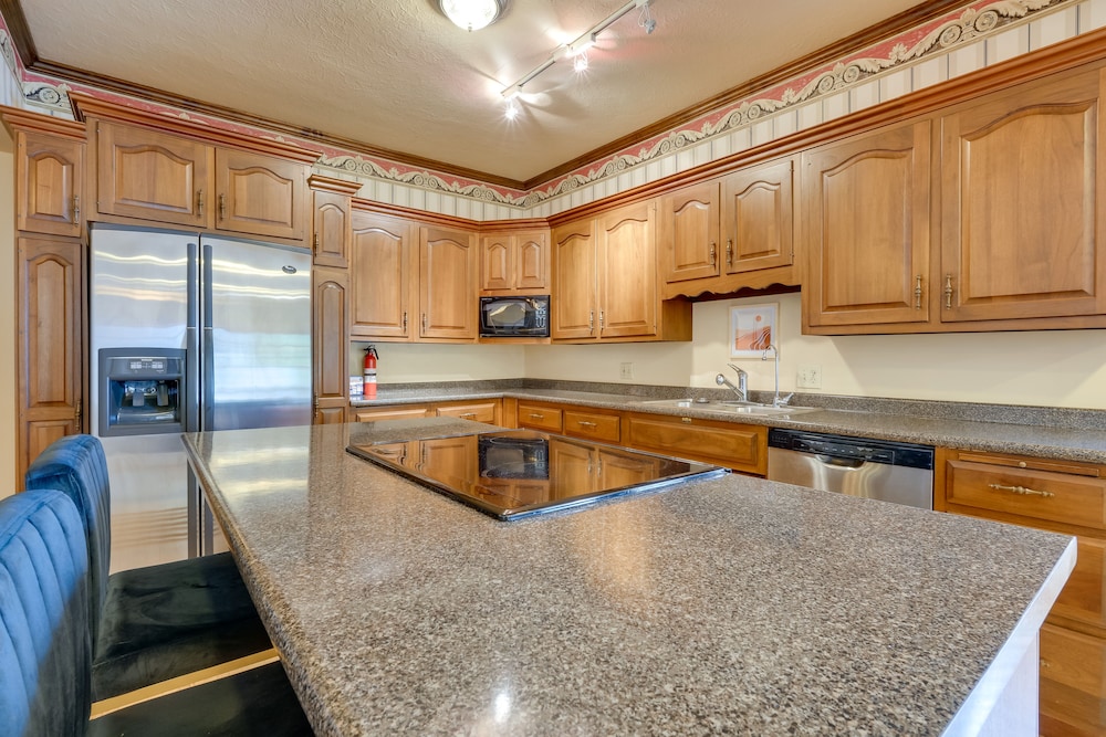 Historic Auburn Home w/ Theater & Yard! view 3