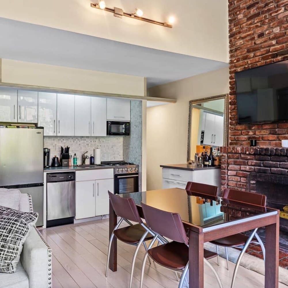 Charles Court II by Rovetravel West Village Loft