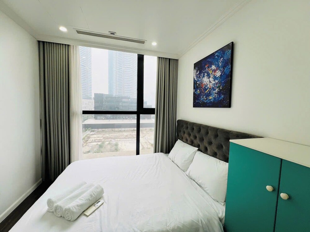 Daniel Homes - Vinhomes SkyLake Luxury