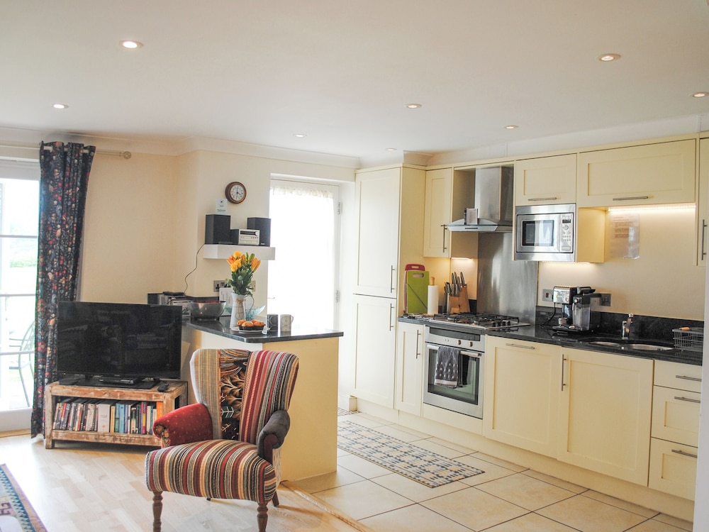 5 Thurlestone Beach