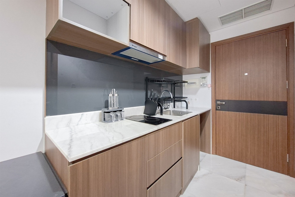 Modern 1Br Near Ikea At The Smith Alam Sutera Apartment