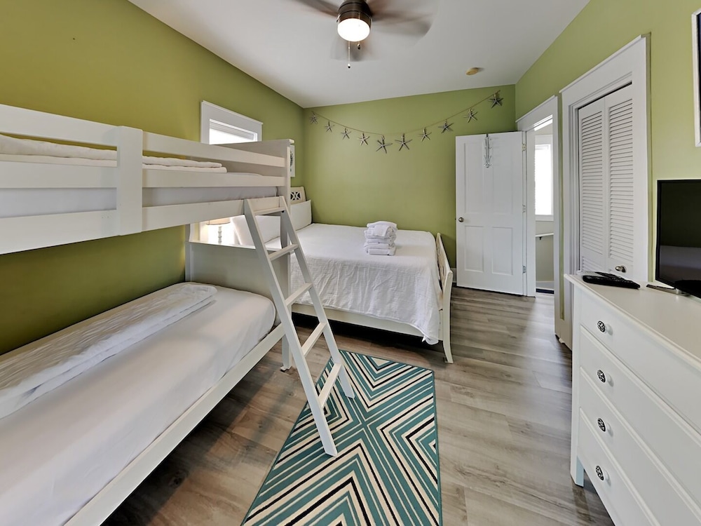 Bungalows at Seagrove by Southern Vacation Rentals view 4