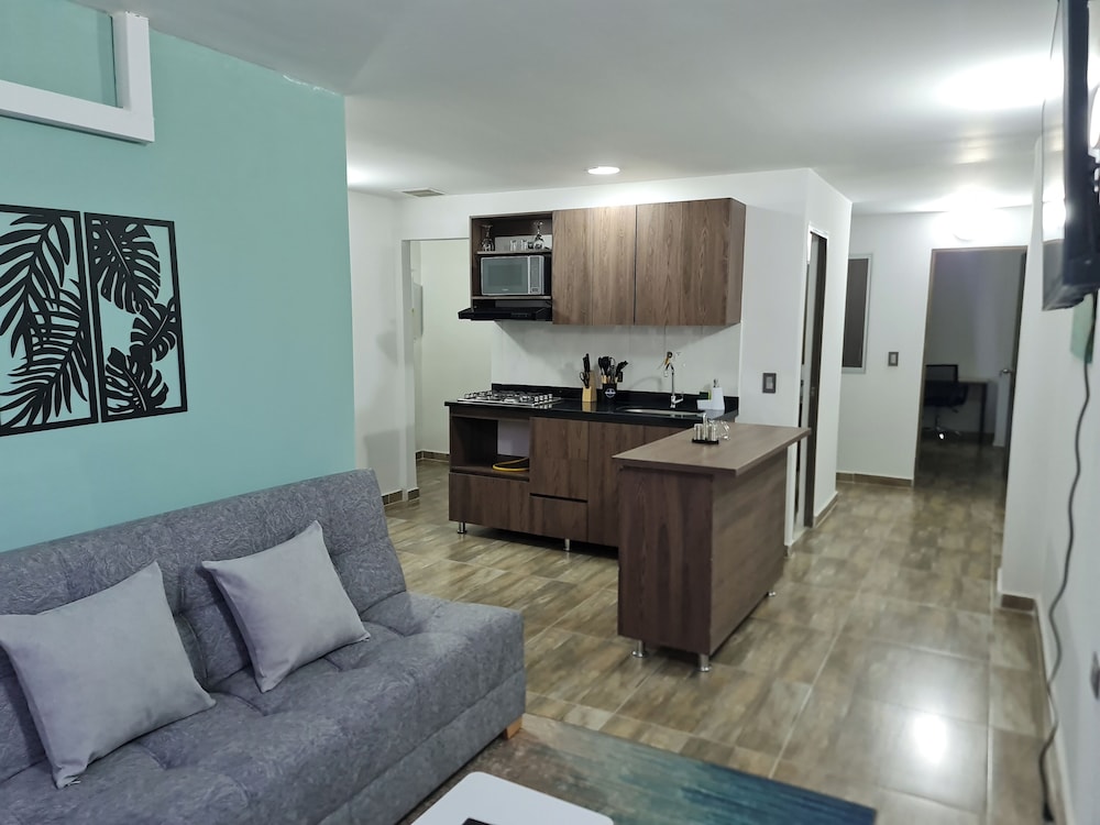 RG33 ApartaSuites