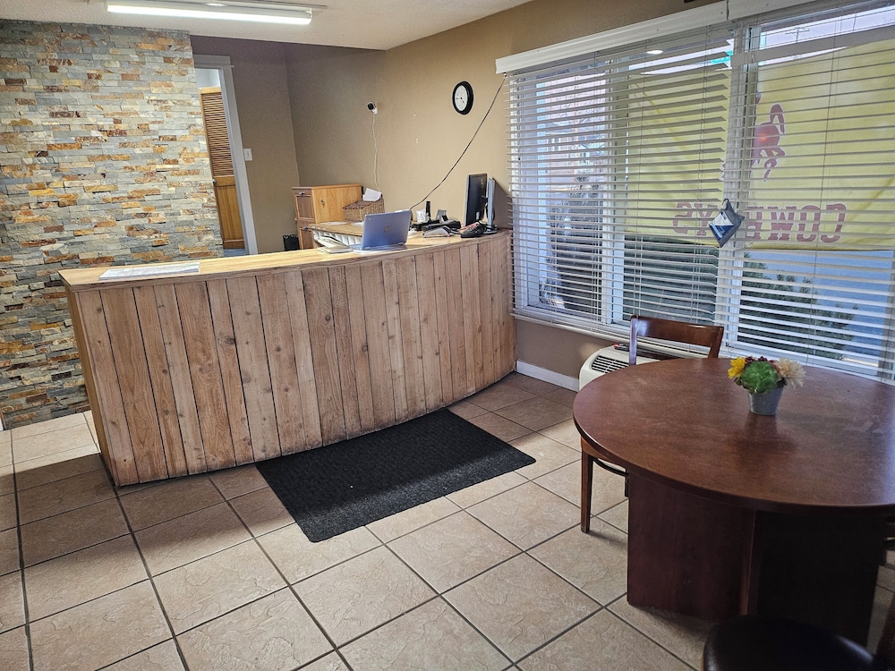 Home Away Inn LLC Laramie