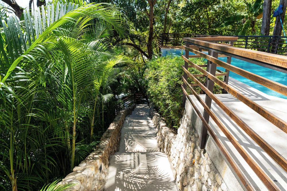 Sea View Paradise Retreat by Sea N' Rent
