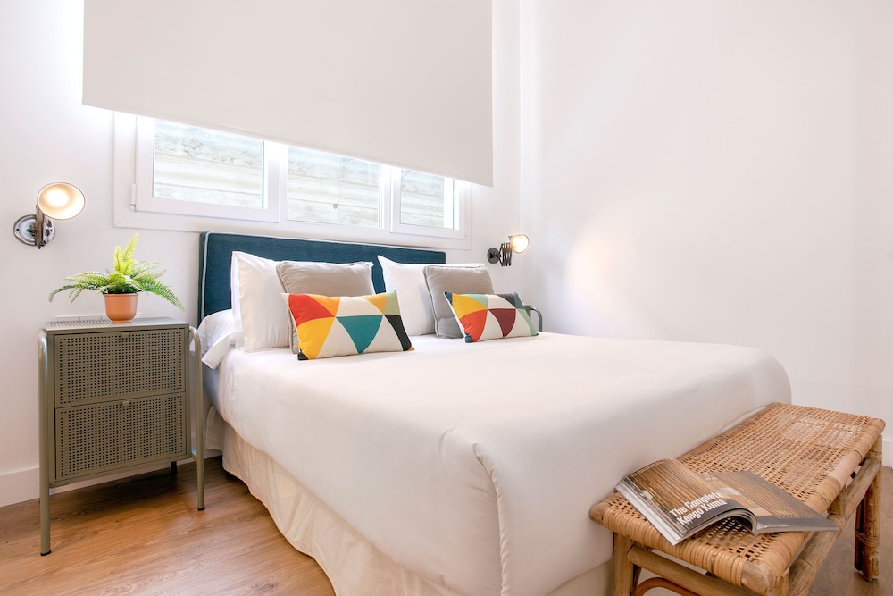 Cozy Apartment in the Center Almirante Lobo I