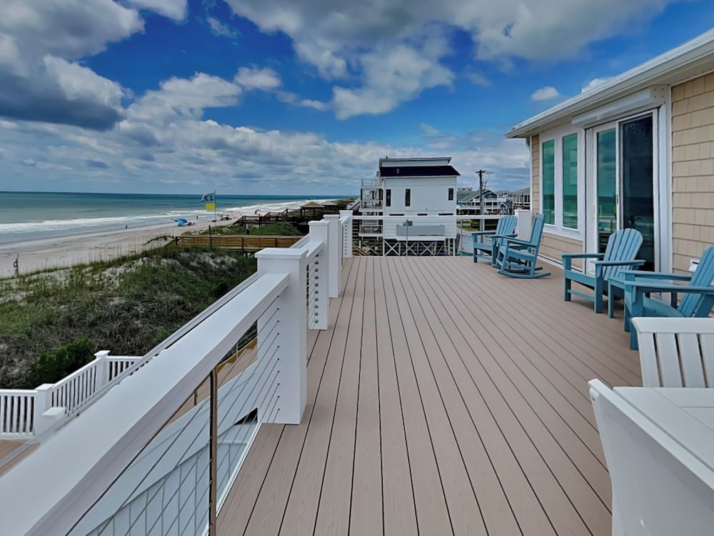 Turtle Paradise by Topsail Realty