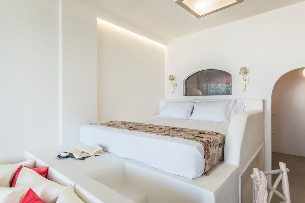 Black Diamond Suites - Adults Only photo 3