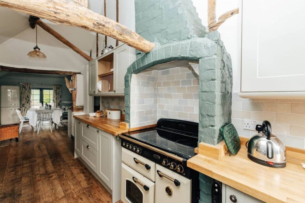Hunts Cottage - Pet Friendly - From 200 Per Night