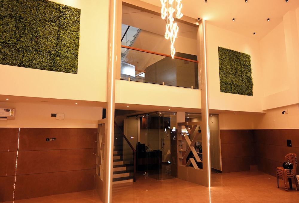 HOTEL SOUTH FOREST