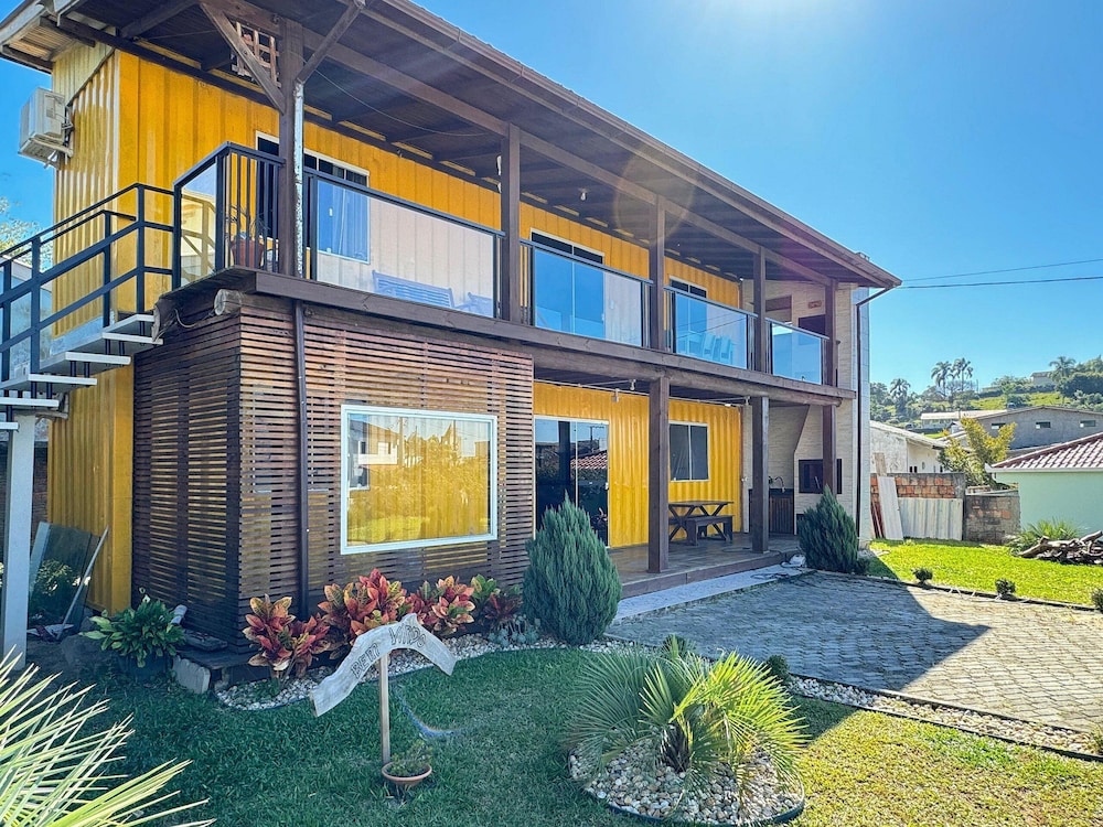 Contêiner Exclusivo - Praia da Gamboa