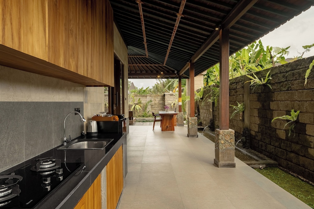 Agrapana Ubud Villa