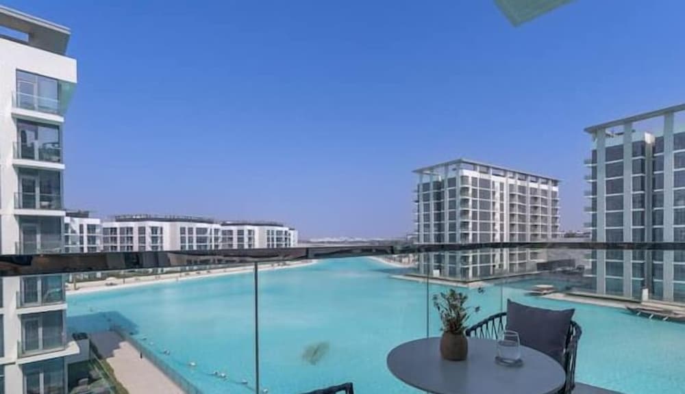 Vogue Lagoon District One Residence