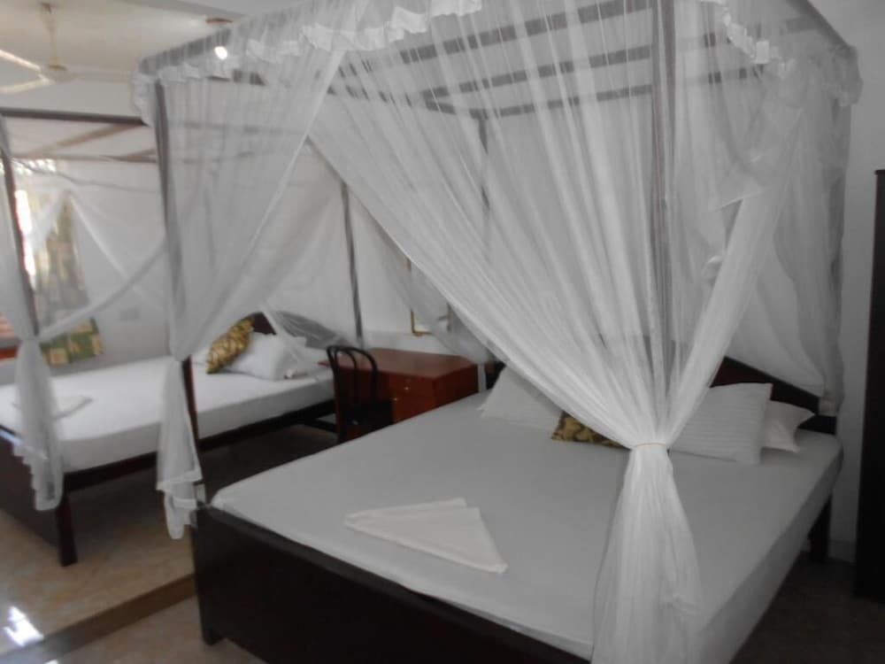Mrs Wijenayake's Beach Haven Guest House, Galle - 14