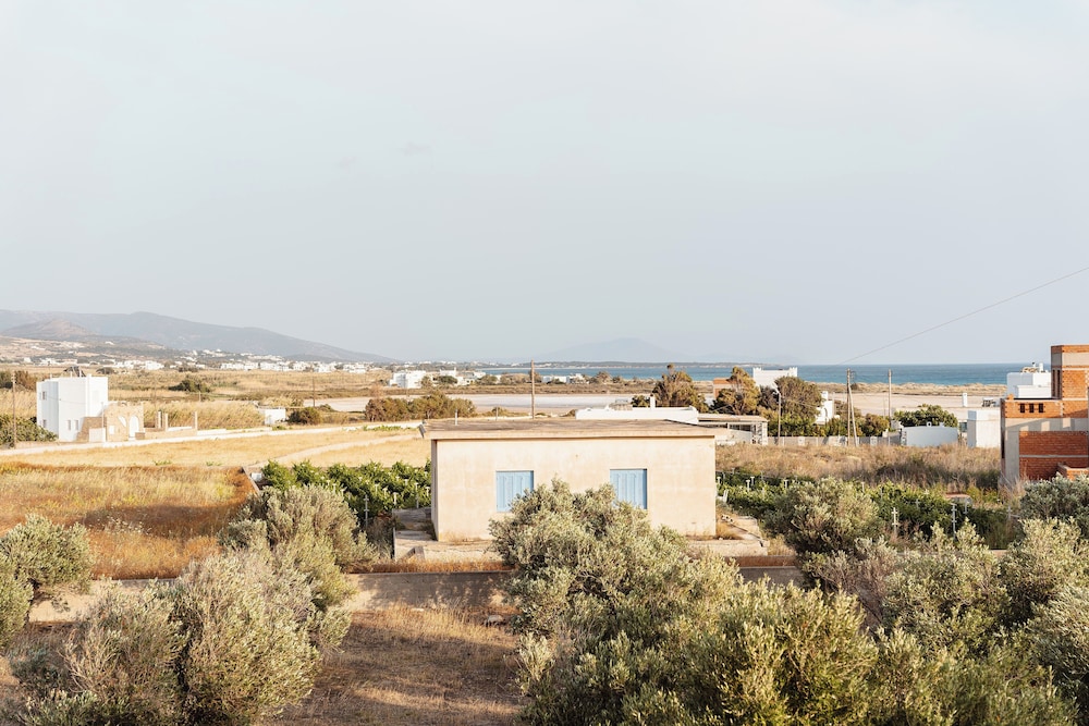 Diamantis studios apartments