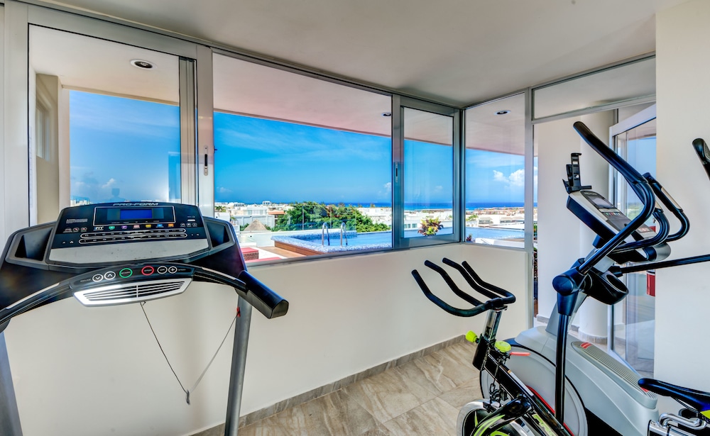 Penthouse Skyline 2BR 2BathR & Balconies