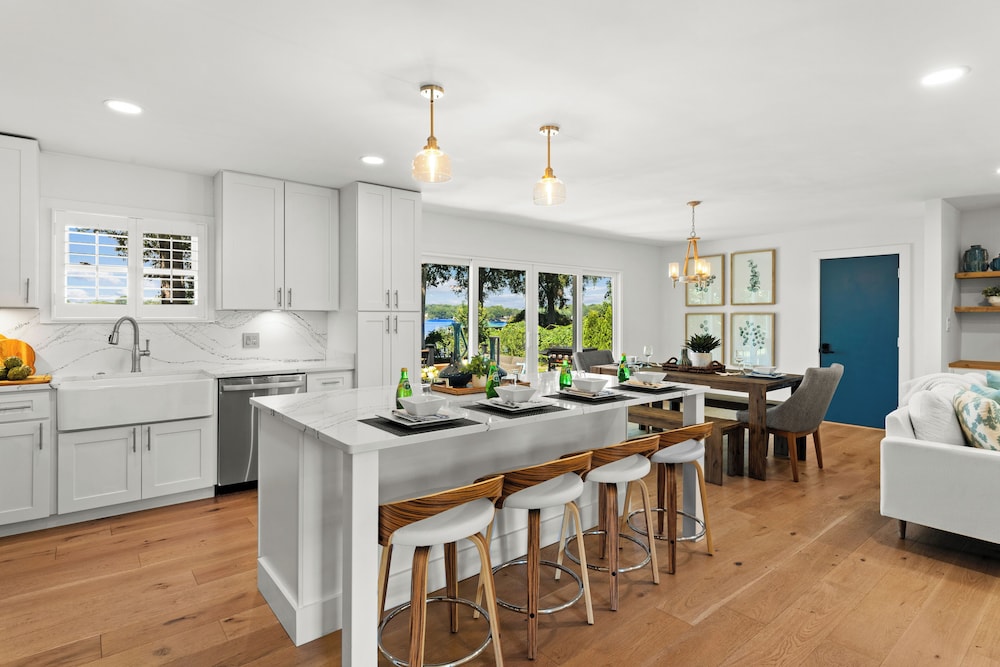 Lakefront Living W/optional Boat Rental