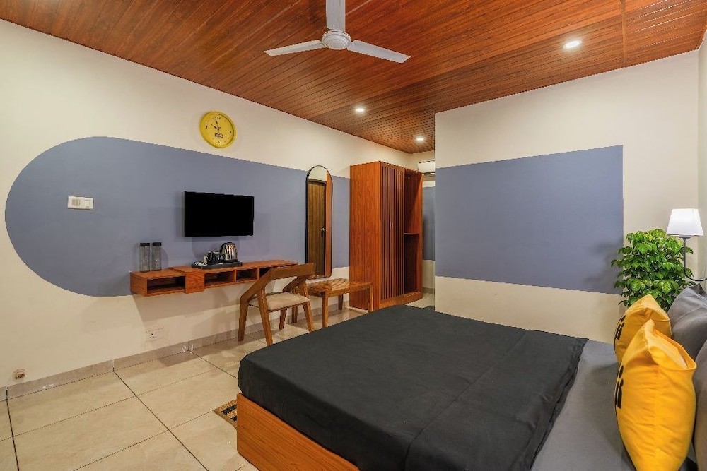 The Hosteller Lonavala City Centre