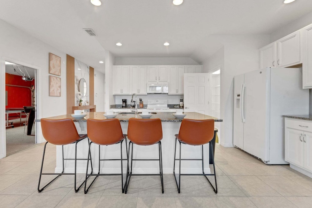 2311vd-providence 5 Bedroom Home