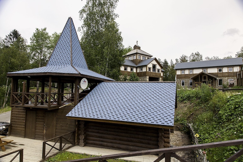 KIROCHNOE zagorodny kompleks