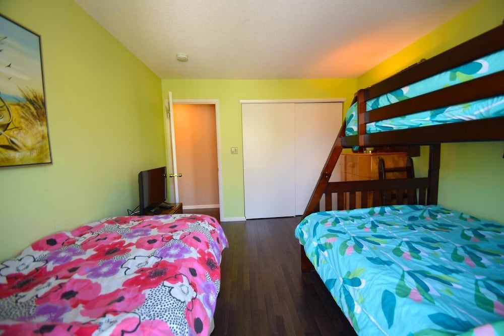 Harbour Island 79J 3 Bedroom Townhouse by RedAwning view 5