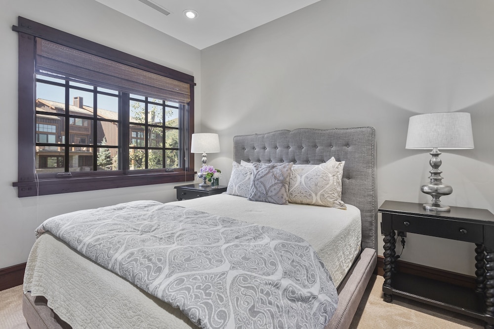 Arrowleaf Lodge at Deer Valley Resort - Three Bedroom Residence #315 3 Condo