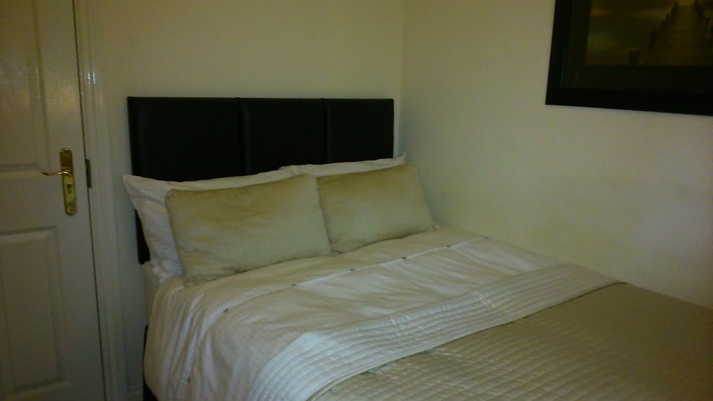 Gateshead Vacations - Heathfield Place - Property Image 3
