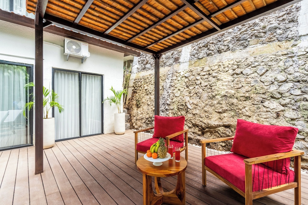 Sacred Jungle by EVDEkimi Ubud – Modern Villas and Apartments with Kitchens, Pools, & Personalized Concierge Service