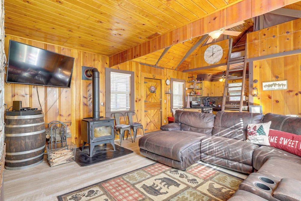 14 Mi to Slopes: Long Barn Cabin w/ Fire Pit!