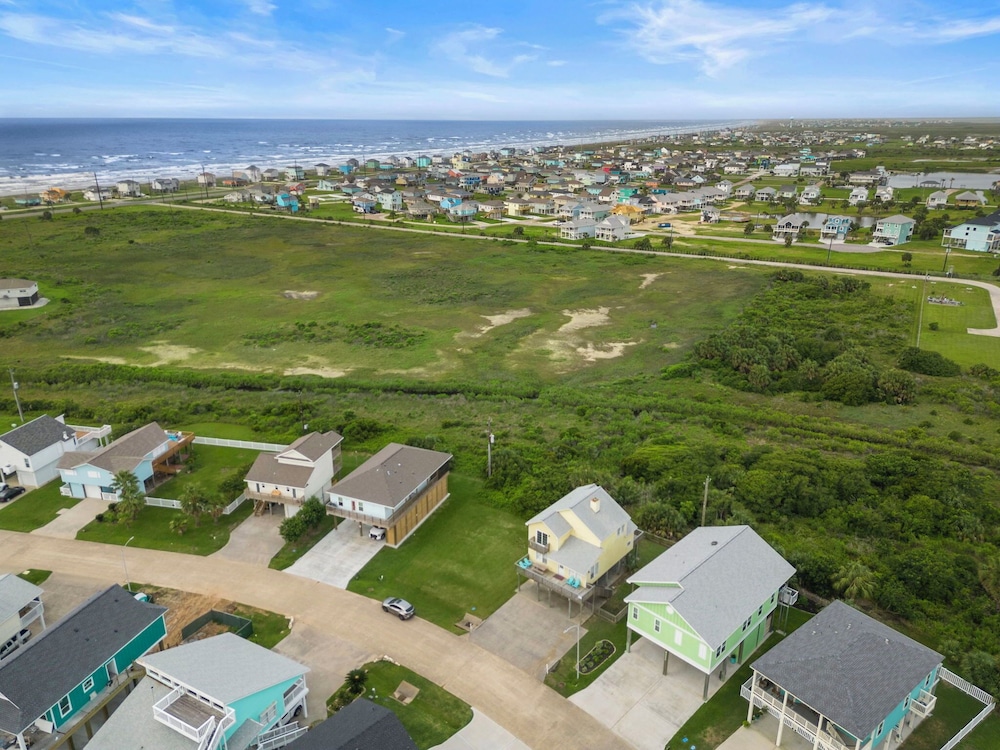 The Krusty Krab by Ryson Vacation Rentals