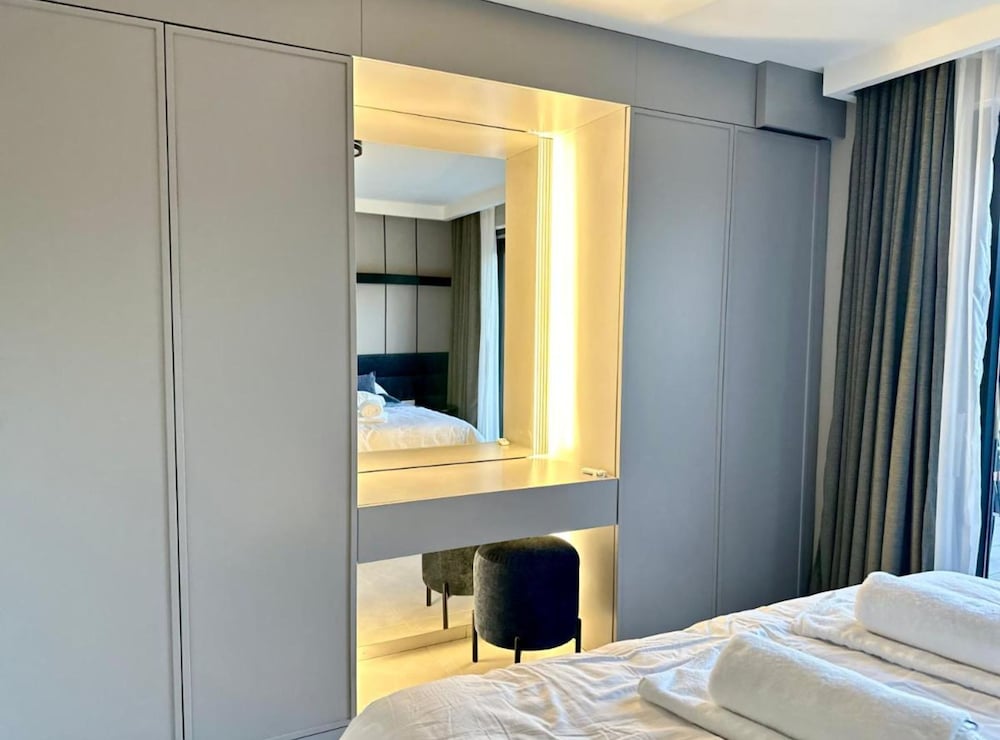 Leonarda Waterfront Residences