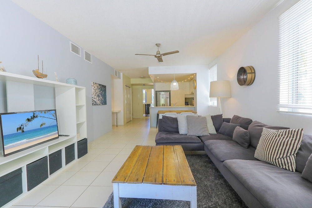 Drift South Holiday Apartments