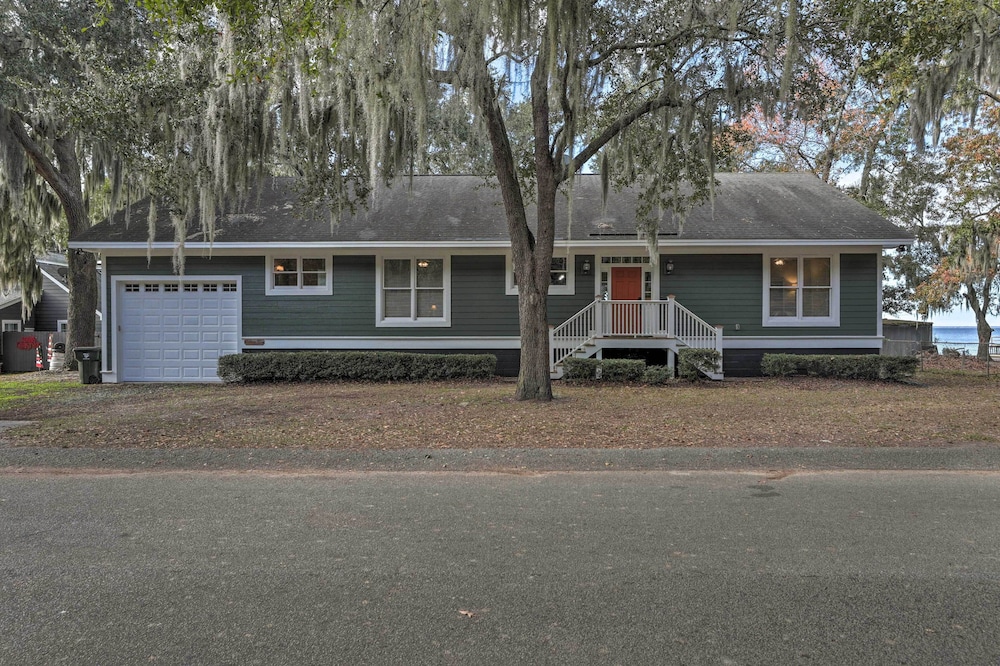 Lakefront Retreat w/ Game Room & Private Dock! view 3