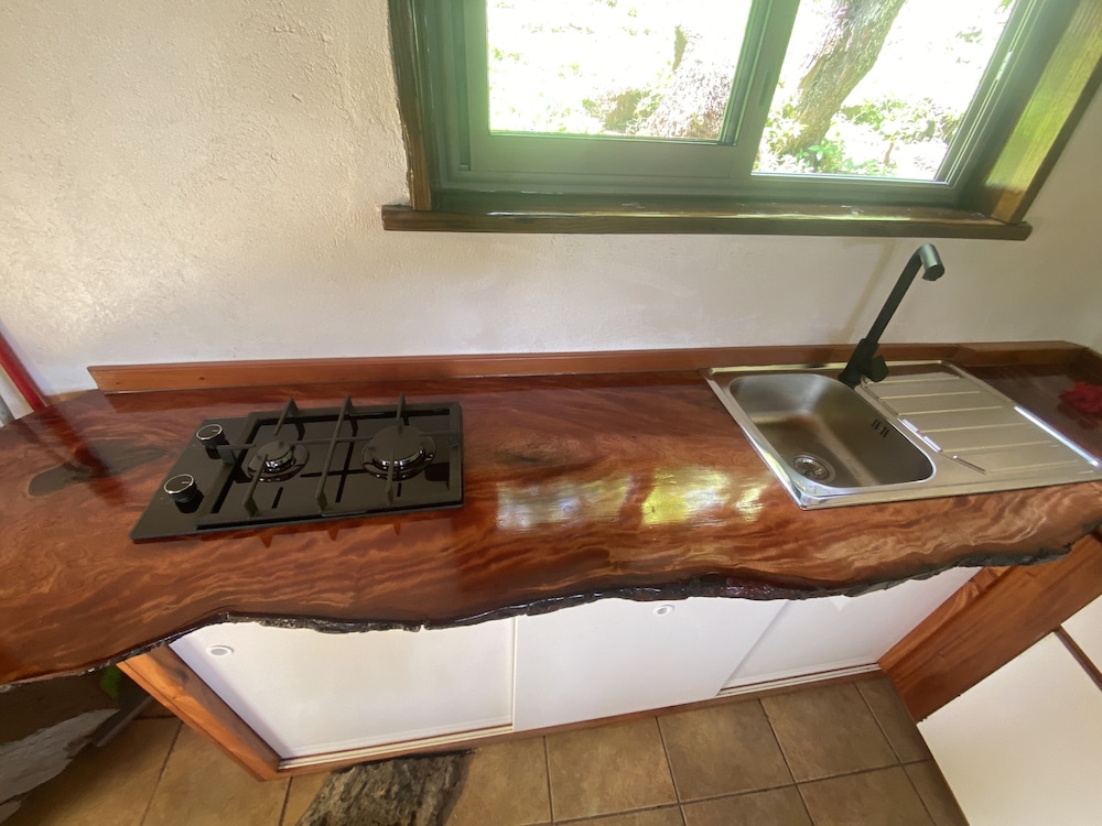 Fare Oviri Lodge
