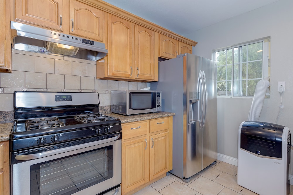 Cozy 2bd House, Minutes From Fb And Stanford Univ! 2 Bedroom Home by RedAwning - Property Image 8