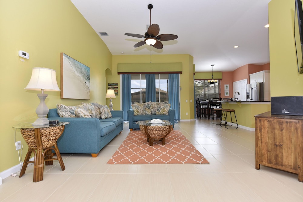 Caribbean Breeze Pool Home 3 Miles to Disney