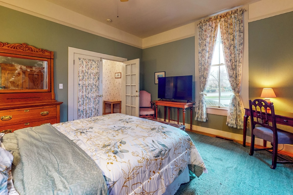Forbestown Retreat: Easy Access to Clear Lake