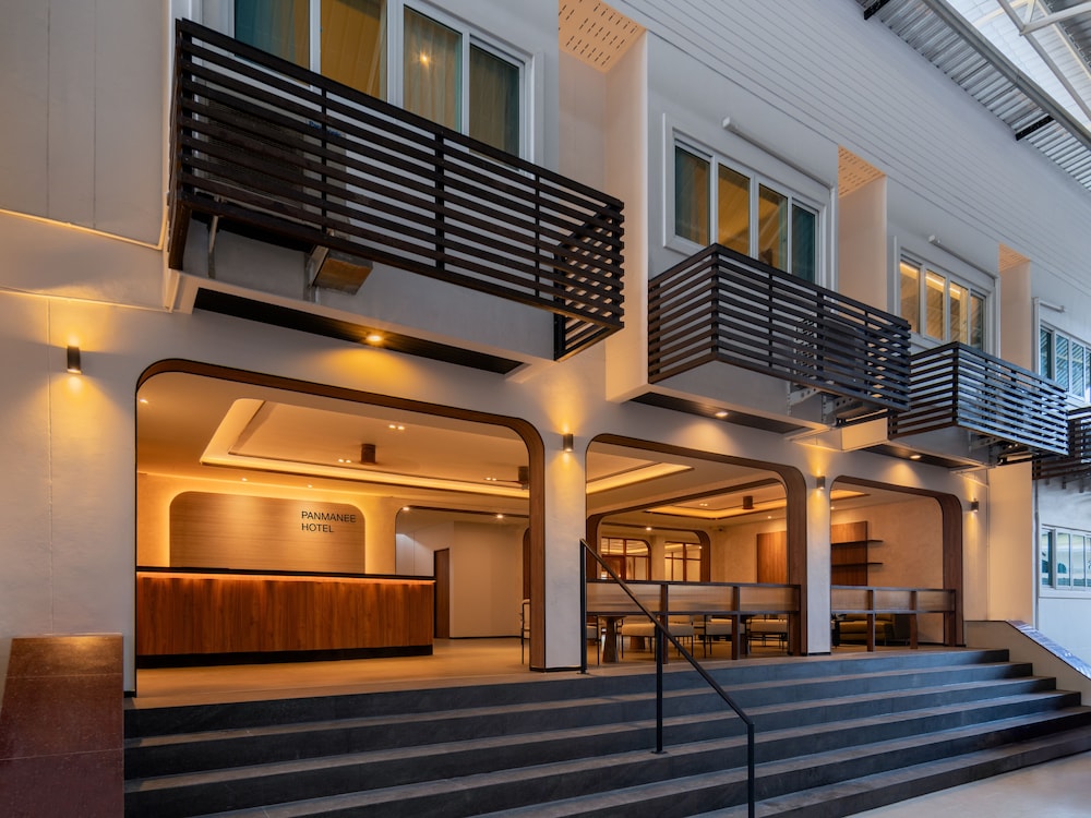 Hotel Panmanee Hotel - Image 1