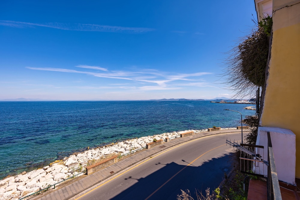 Heavenly Terrace by Napoliapartments