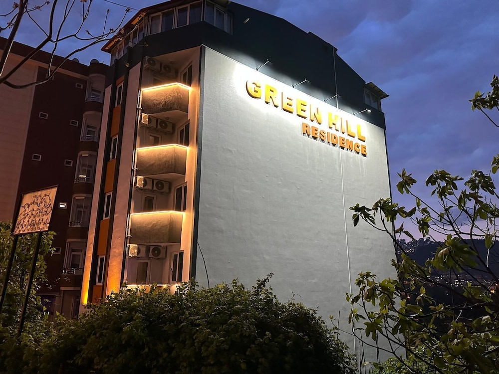 Green Hill Residence