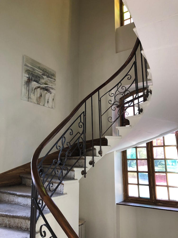 Chambres D'hôtes Vichy : Château de Charmeil view 2