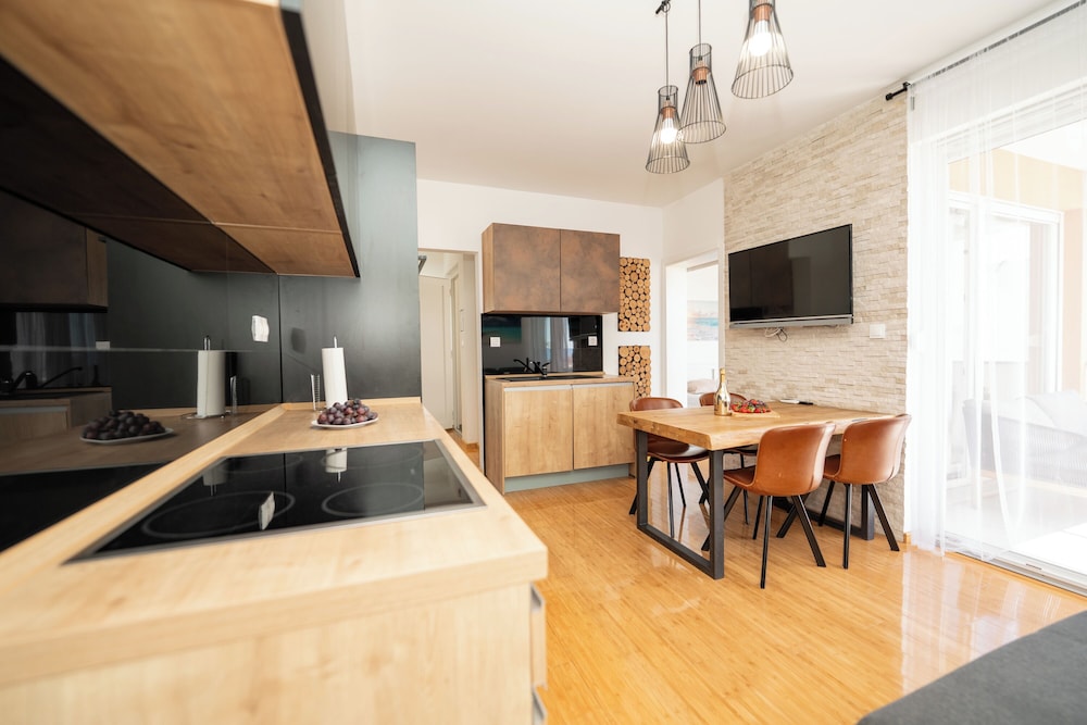 Anabella Apartment - Jacuzzi & Infra Sauna