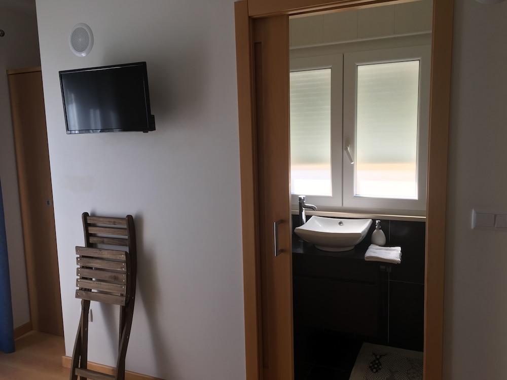 Peniche Surf Lodge - Hostel