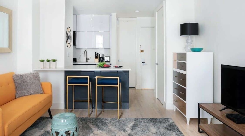 1597 New York Apt