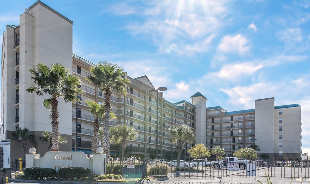 Grand Pointe 602