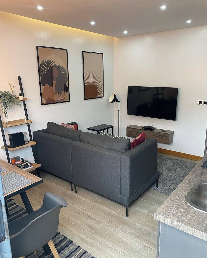 Linea Recta Apartment