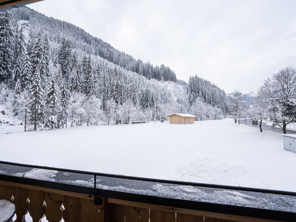 Chalet in Saalbach Near Ski Lift and Sauna