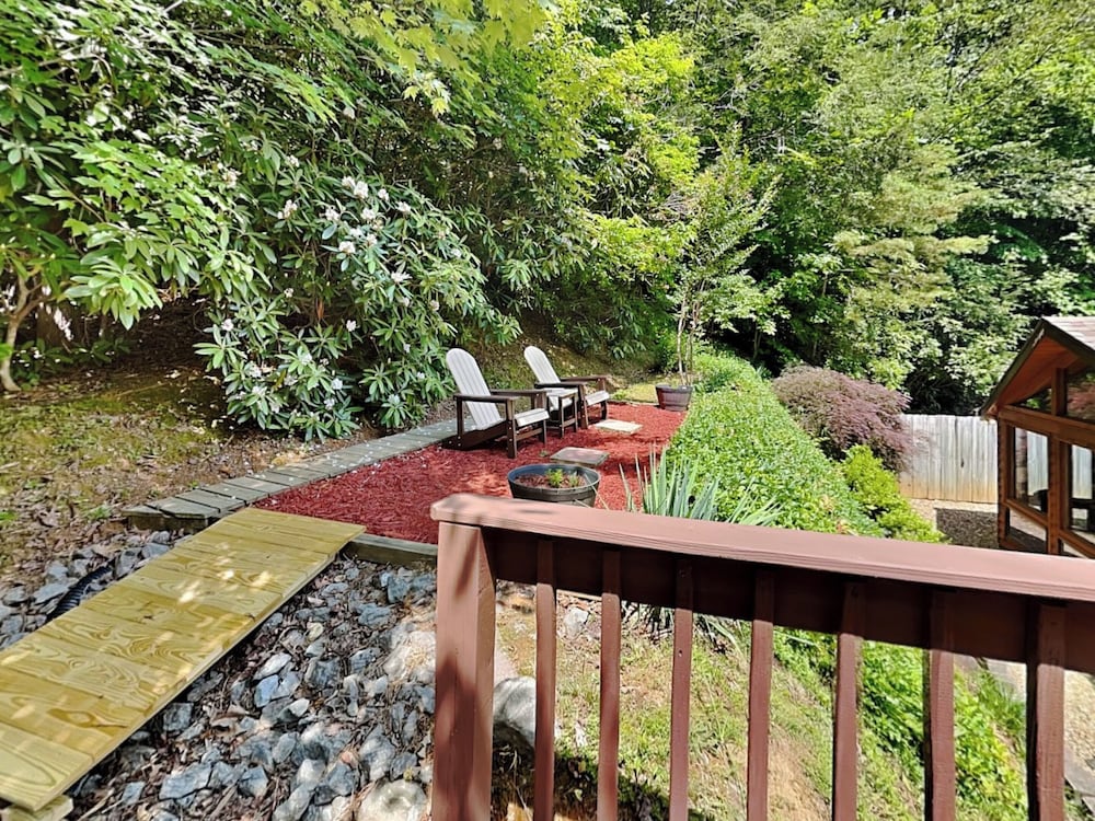 Gatlinburg's Hidden Gem by Jackson Mountain Rentals